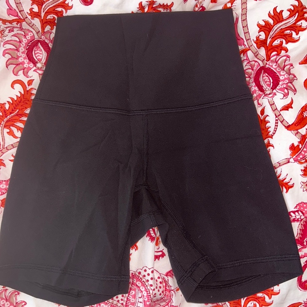 lululemon align shorts. Size 0, 6”. Color: black, good condition mild pilling